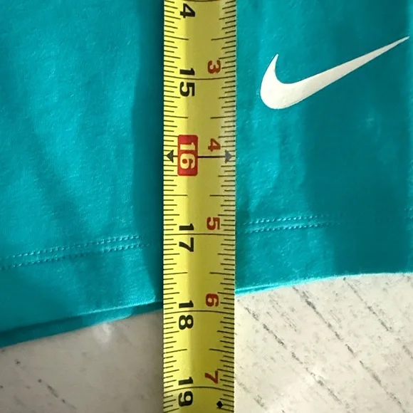 Nike Sportswear Classic Women’s High Waisted 8” Biker Shorts, Size Medium. New! - Picture 6 of 11